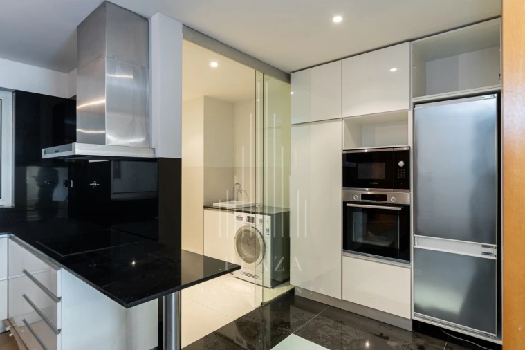 Apartamento T3 para Venda em Lordelo do Ouro e Massarelos Foto 39