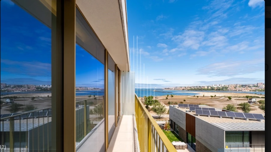 Apartamento T2 para Venda em Canidelo Foto 3