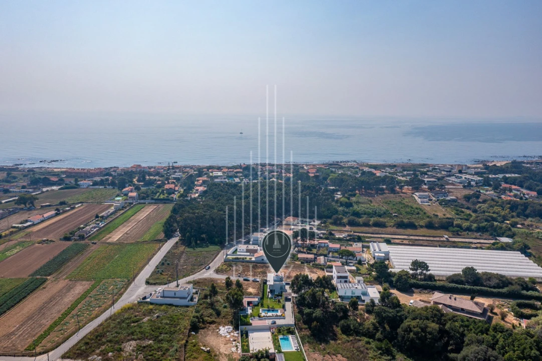 Moradia T4 para Venda em Gulpilhares e Valadares Foto 55