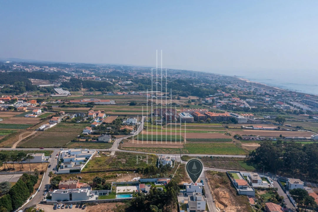 Moradia T4 para Venda em Gulpilhares e Valadares Foto 58