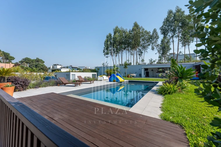 Moradia T4 para Venda em Gulpilhares e Valadares Foto 1