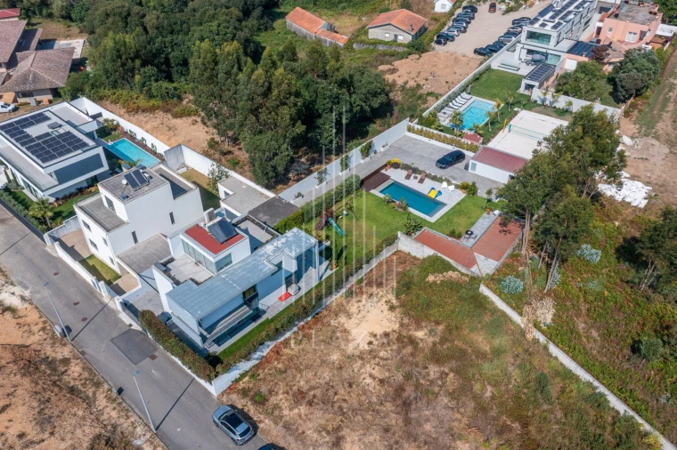 Moradia T4 para Venda em Gulpilhares e Valadares Foto 70