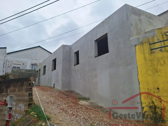 Moradia T2 para Venda em Lamas e Cercal Foto 3