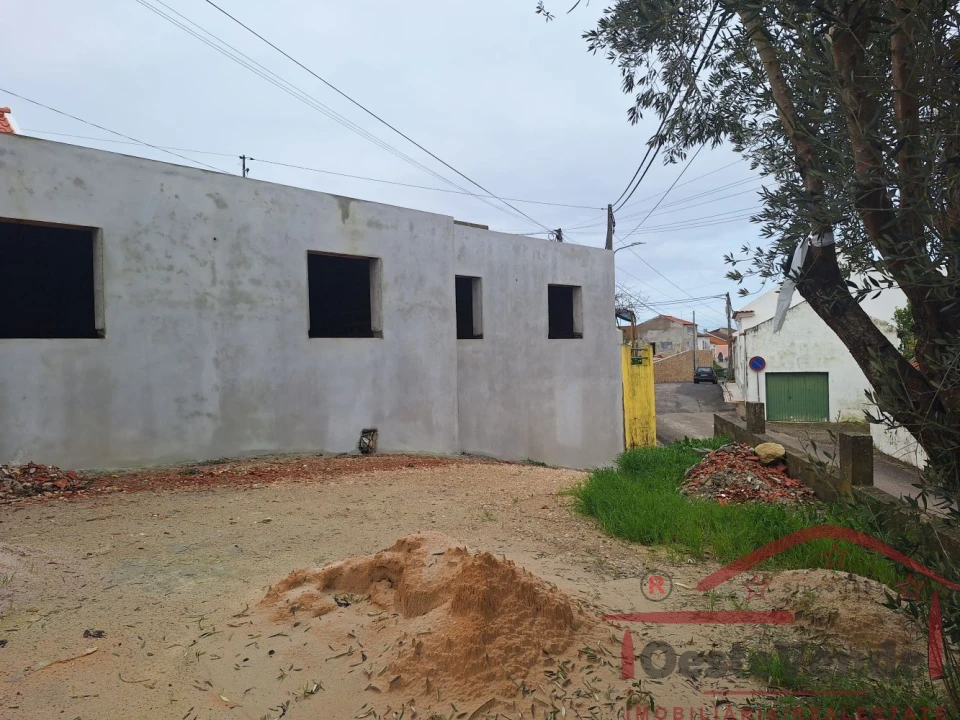 Moradia T2 para Venda em Lamas e Cercal Foto 9