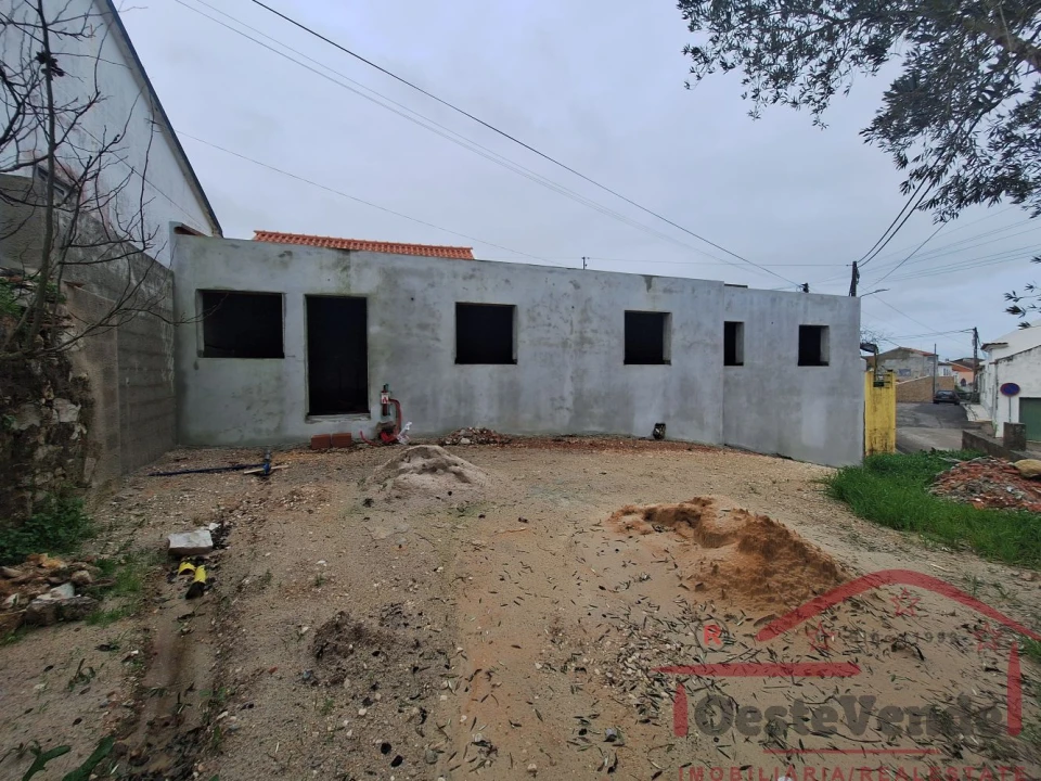 Moradia T2 para Venda em Lamas e Cercal Foto 6