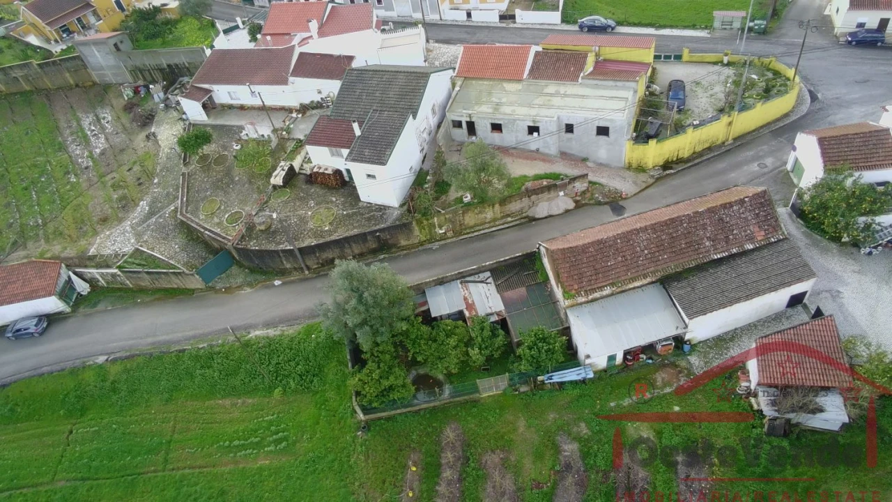 Moradia T2 para Venda em Lamas e Cercal Foto 33