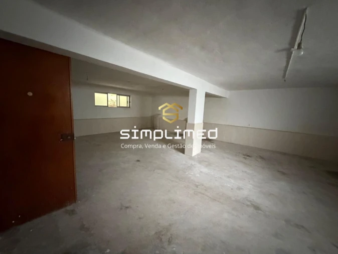 Loja para Venda em Baixa da Banheira e Vale da Amoreira Foto 6