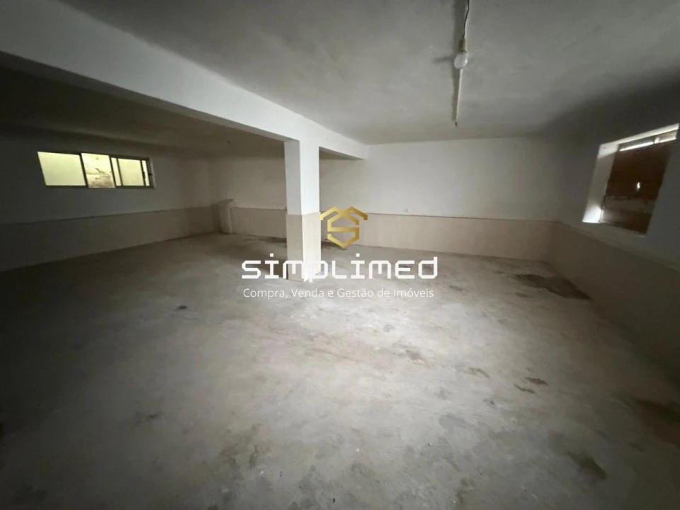 Loja para Venda em Baixa da Banheira e Vale da Amoreira Foto 9