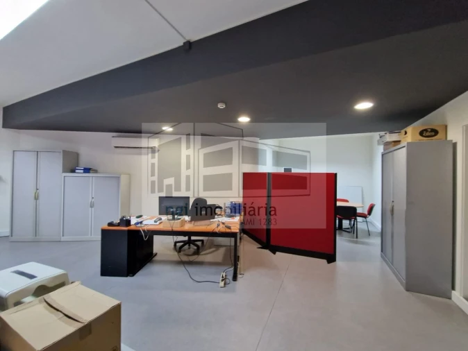 Loja para Arrendamento em Algés, Linda-A-Velha e Cruz Quebrada-Dafundo Foto 3