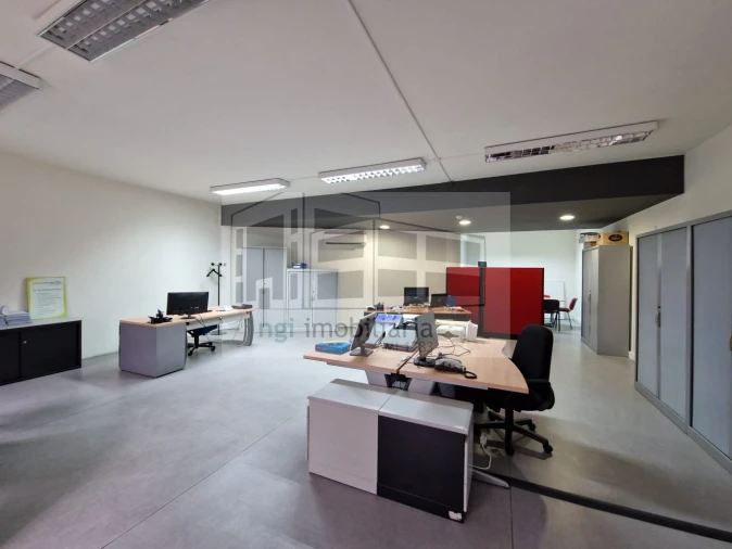 Loja para Arrendamento em Algés, Linda-A-Velha e Cruz Quebrada-Dafundo Foto 4