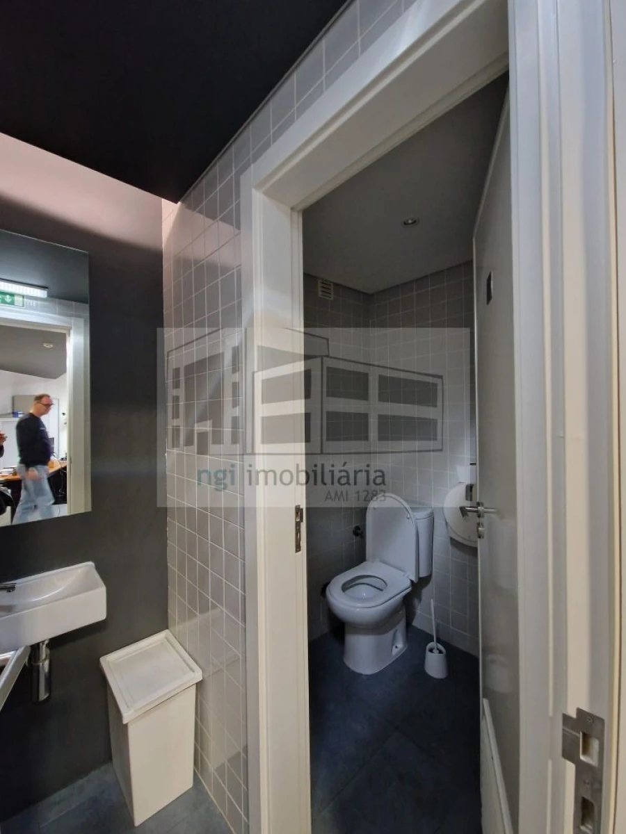 Loja para Arrendamento em Algés, Linda-A-Velha e Cruz Quebrada-Dafundo Foto 5