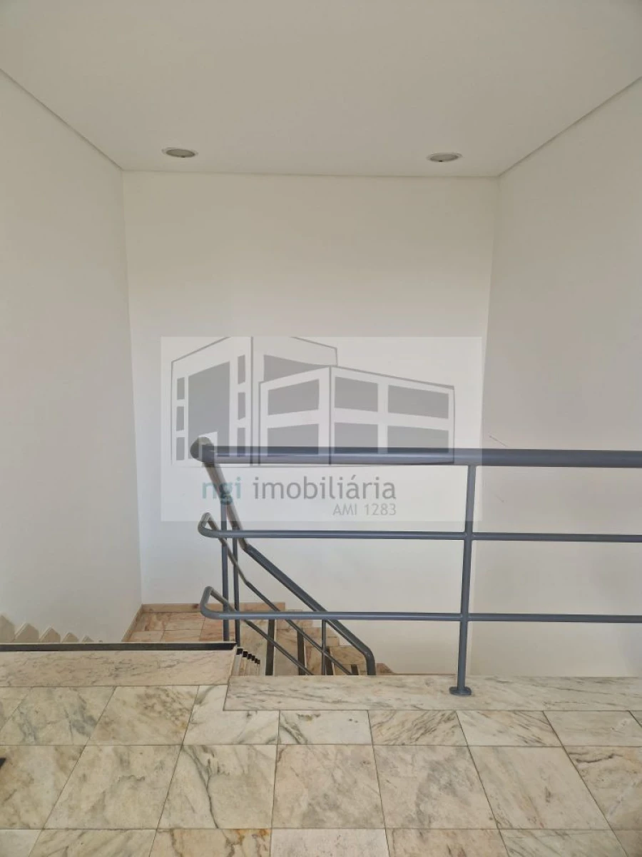 Loja para Arrendamento em Algés, Linda-A-Velha e Cruz Quebrada-Dafundo