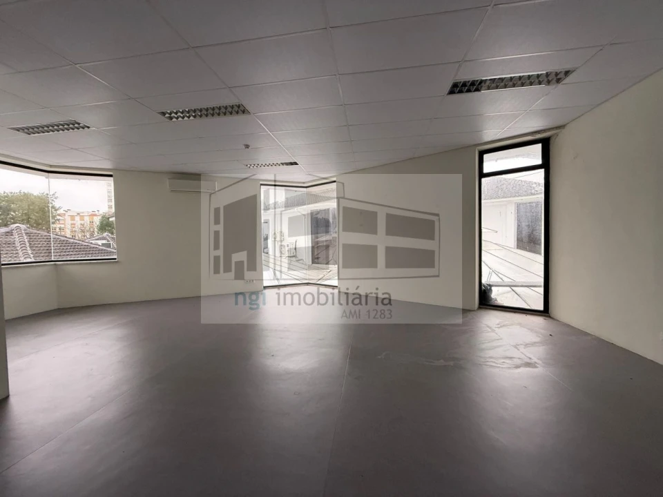 Loja para Arrendamento em Algés, Linda-A-Velha e Cruz Quebrada-Dafundo Foto 12