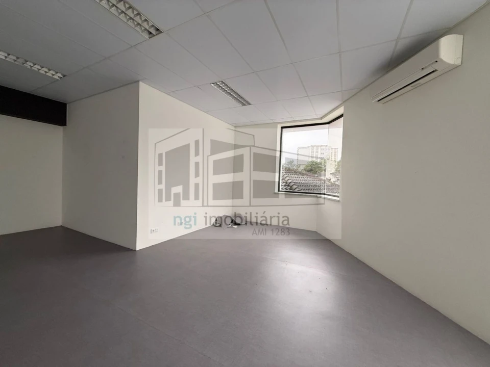 Loja para Arrendamento em Algés, Linda-A-Velha e Cruz Quebrada-Dafundo Foto 13