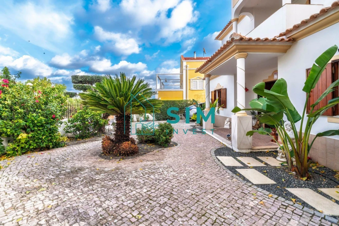 Moradia T4 para Venda em Boliqueime Foto 1