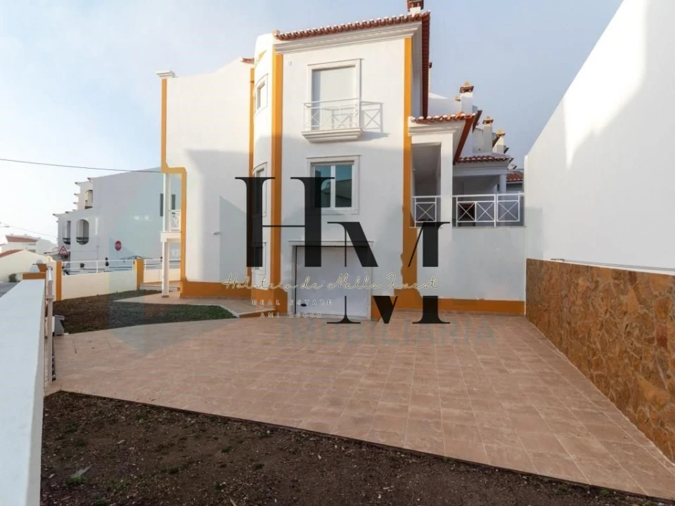 Moradia T3 para Venda em Ericeira Foto 2