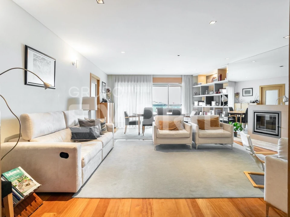 Apartamento T4 para Venda em Ramalde Foto 1