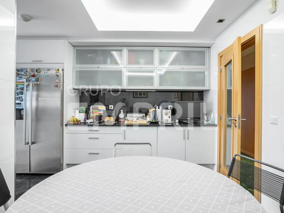 Apartamento T4 para Venda em Ramalde Foto 9