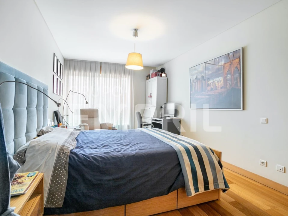 Apartamento T4 para Venda em Ramalde Foto 16