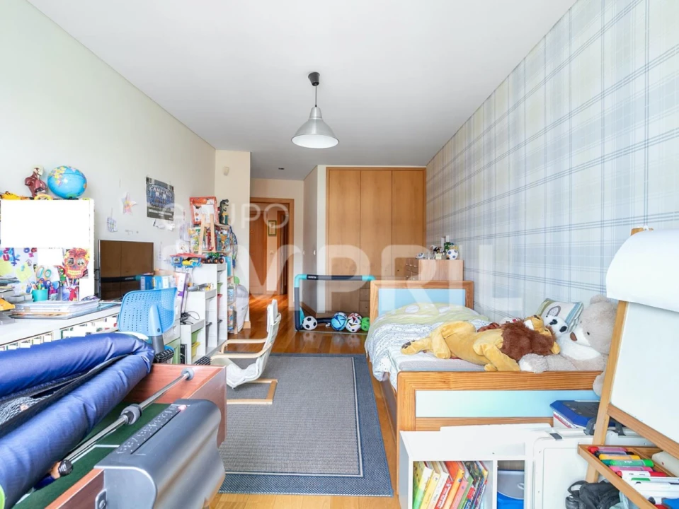 Apartamento T4 para Venda em Ramalde Foto 17