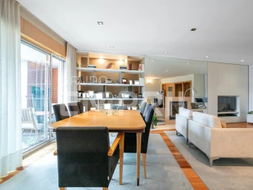 Apartamento T4 para Venda em Ramalde