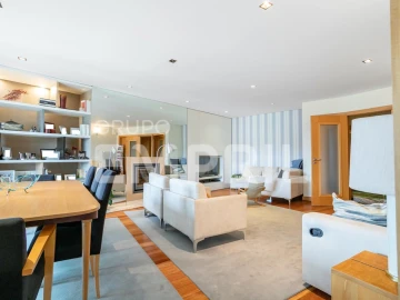 Apartamento T4 para Venda em Ramalde