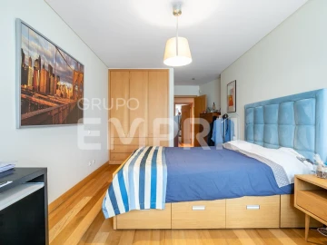 Apartamento T4 para Venda em Ramalde