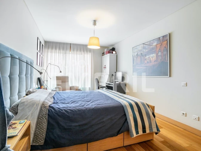 Apartamento T4 para Venda em Ramalde Foto 16