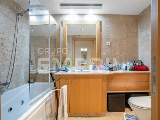 Apartamento T4 para Venda em Ramalde Foto 19