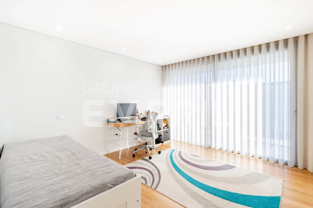 Moradia T3 para Venda em São Felix da Marinha Foto 17