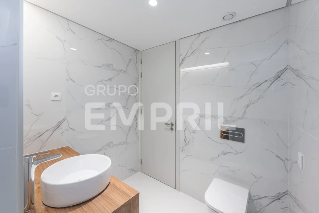 Apartamento T2 para Venda em Mafamude e Vilar do Paraíso Foto 22
