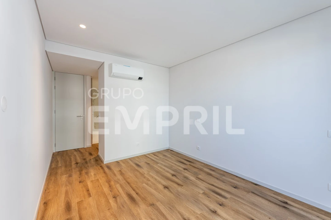 Apartamento T2 para Venda em Mafamude e Vilar do Paraíso Foto 25