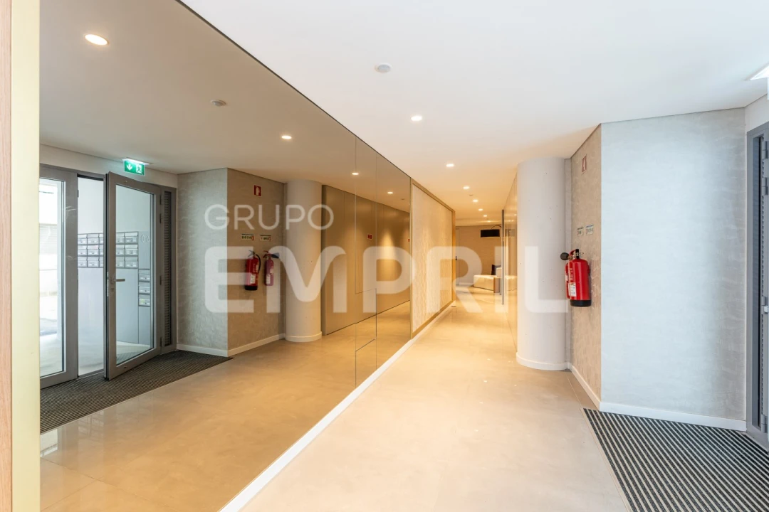 Apartamento T2 para Venda em Mafamude e Vilar do Paraíso Foto 35