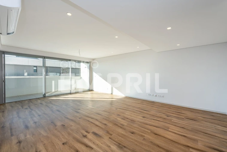 Apartamento T2 para Venda em Mafamude e Vilar do Paraíso Foto 3