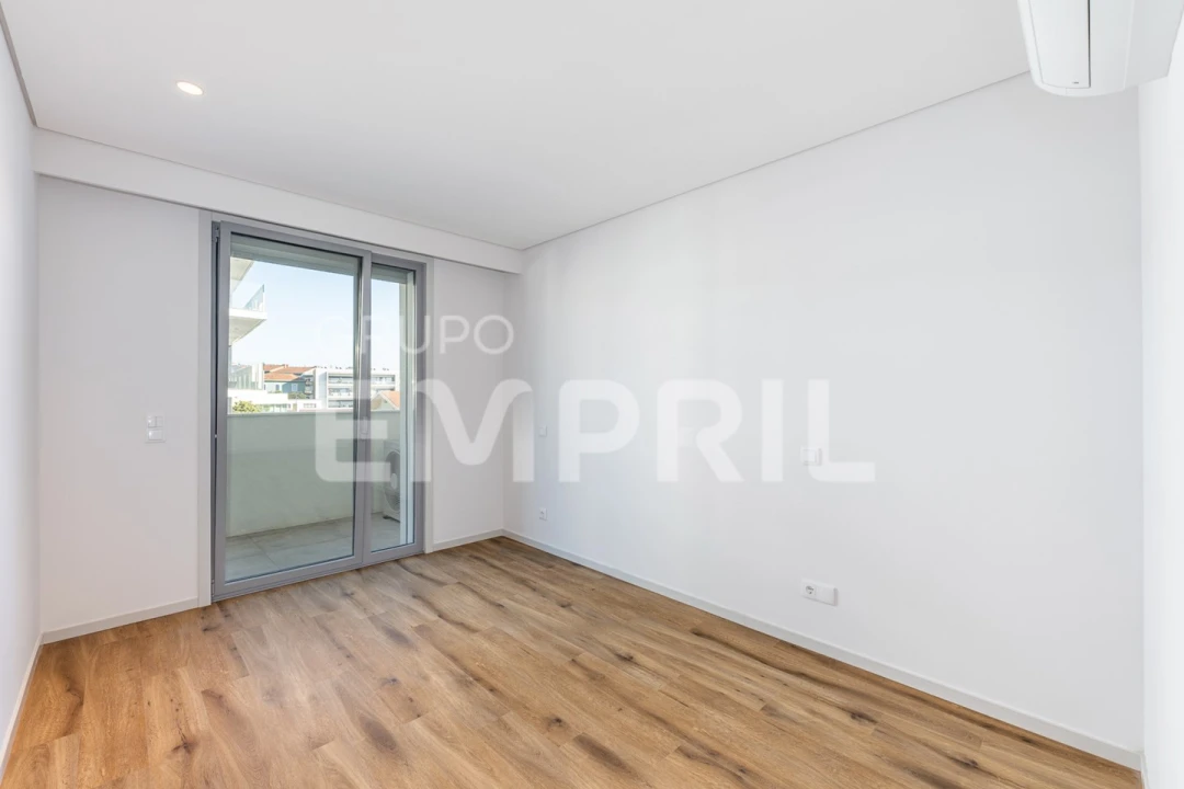 Apartamento T2 para Venda em Mafamude e Vilar do Paraíso Foto 19