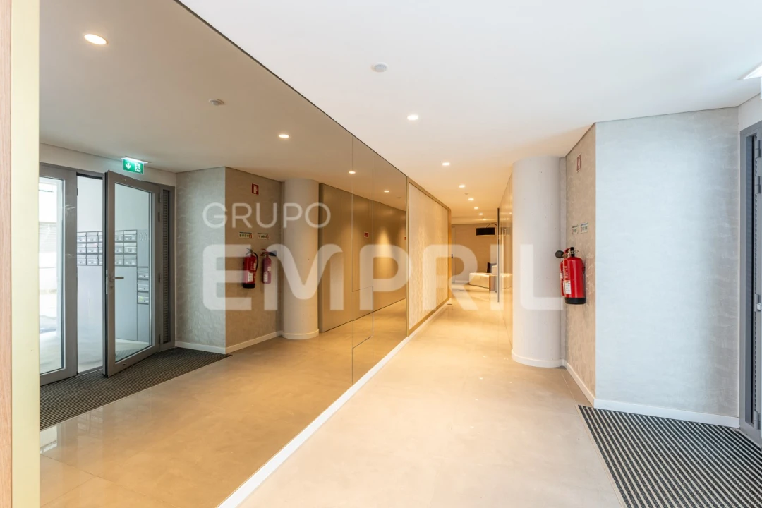 Apartamento T2 para Venda em Mafamude e Vilar do Paraíso Foto 36