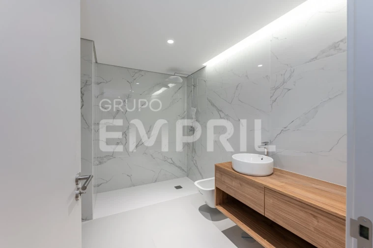 Apartamento T2 para Venda em Mafamude e Vilar do Paraíso Foto 28