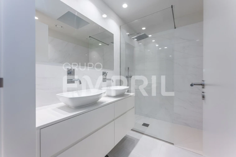 Moradia T4 para Venda em Gulpilhares e Valadares Foto 26