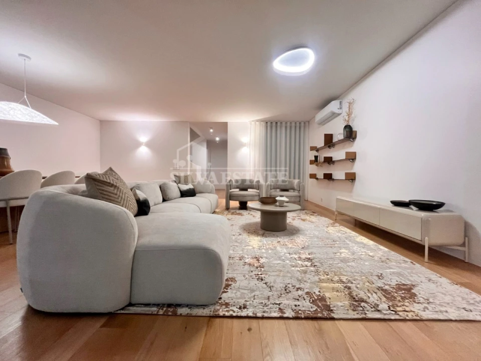 Moradia T4 para Venda em São Martinho Foto 9