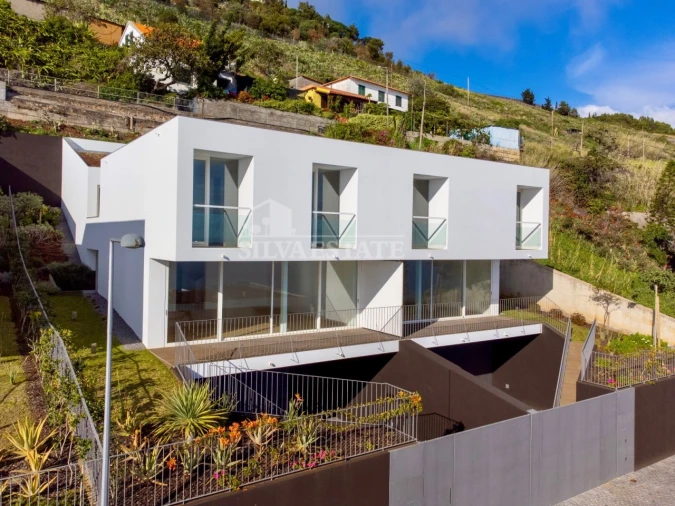 Moradia T4 para Venda em São Martinho Foto 3