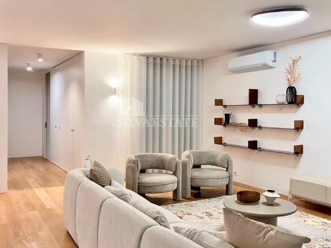 Moradia T4 para Venda em São Martinho Foto 8