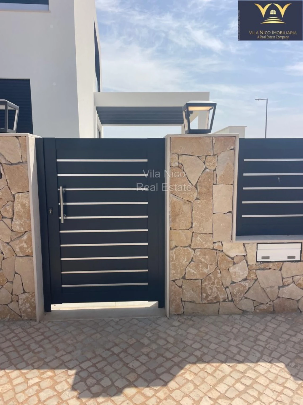 Moradia T4 para Venda em Mexilhoeira Grande Foto 8