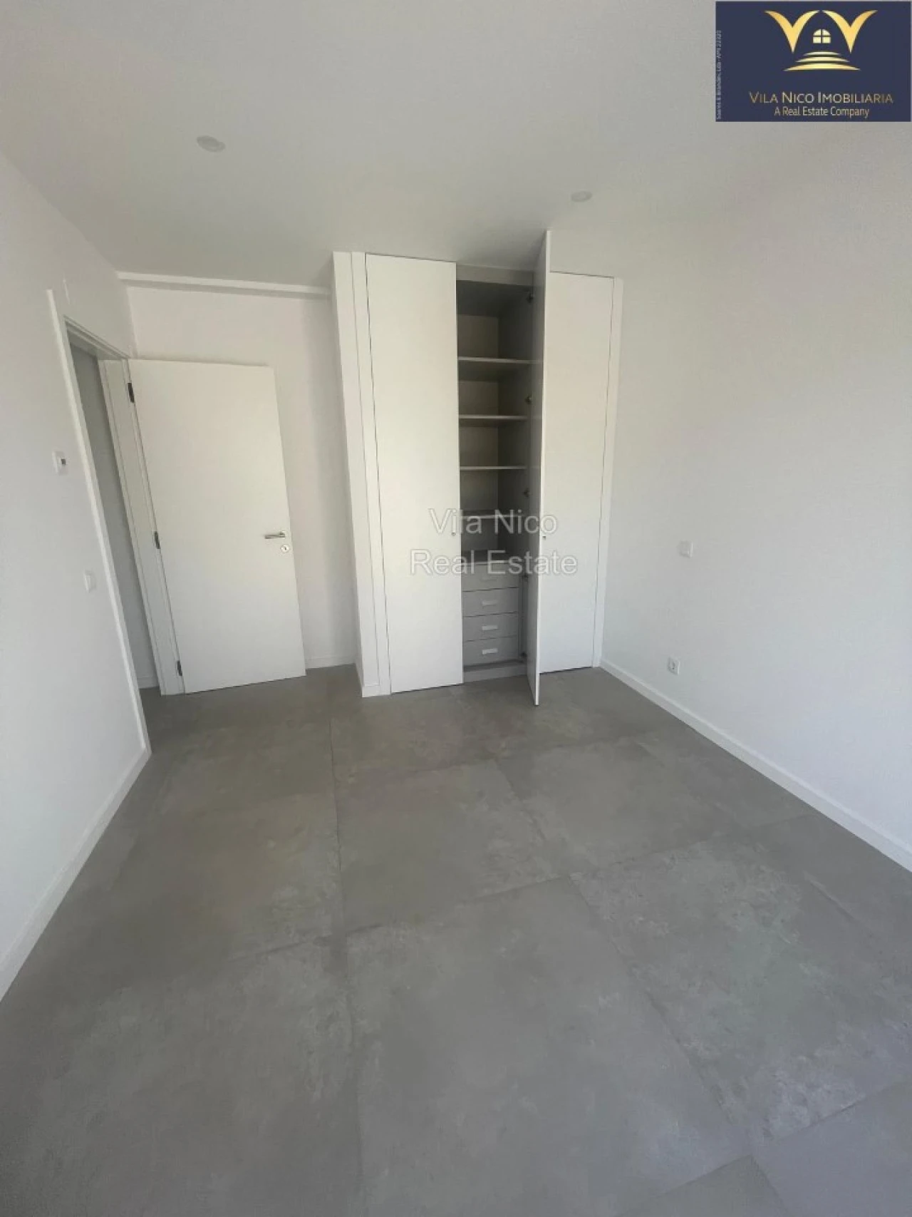 Moradia T4 para Venda em Mexilhoeira Grande Foto 16