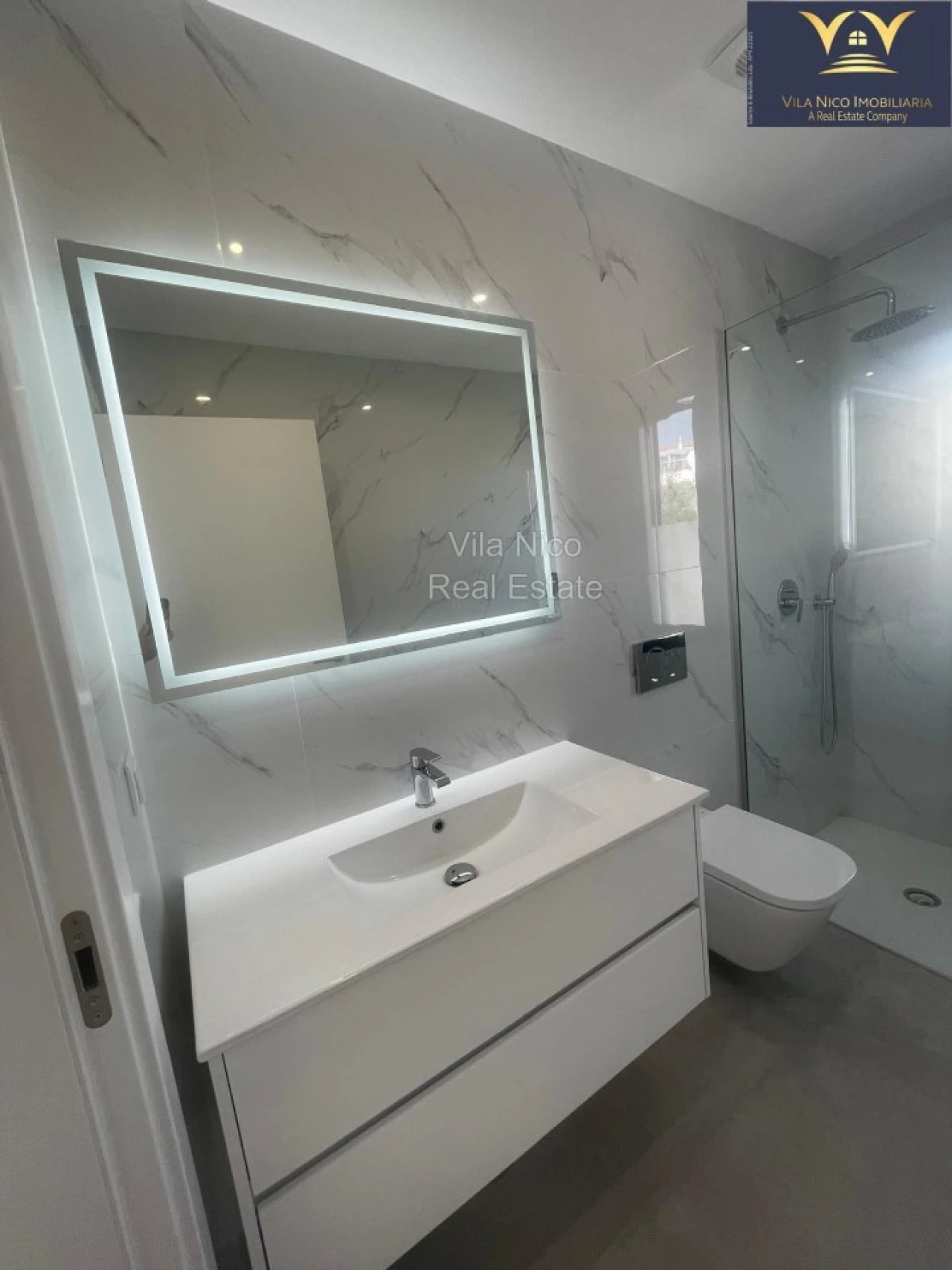 Moradia T4 para Venda em Mexilhoeira Grande Foto 17