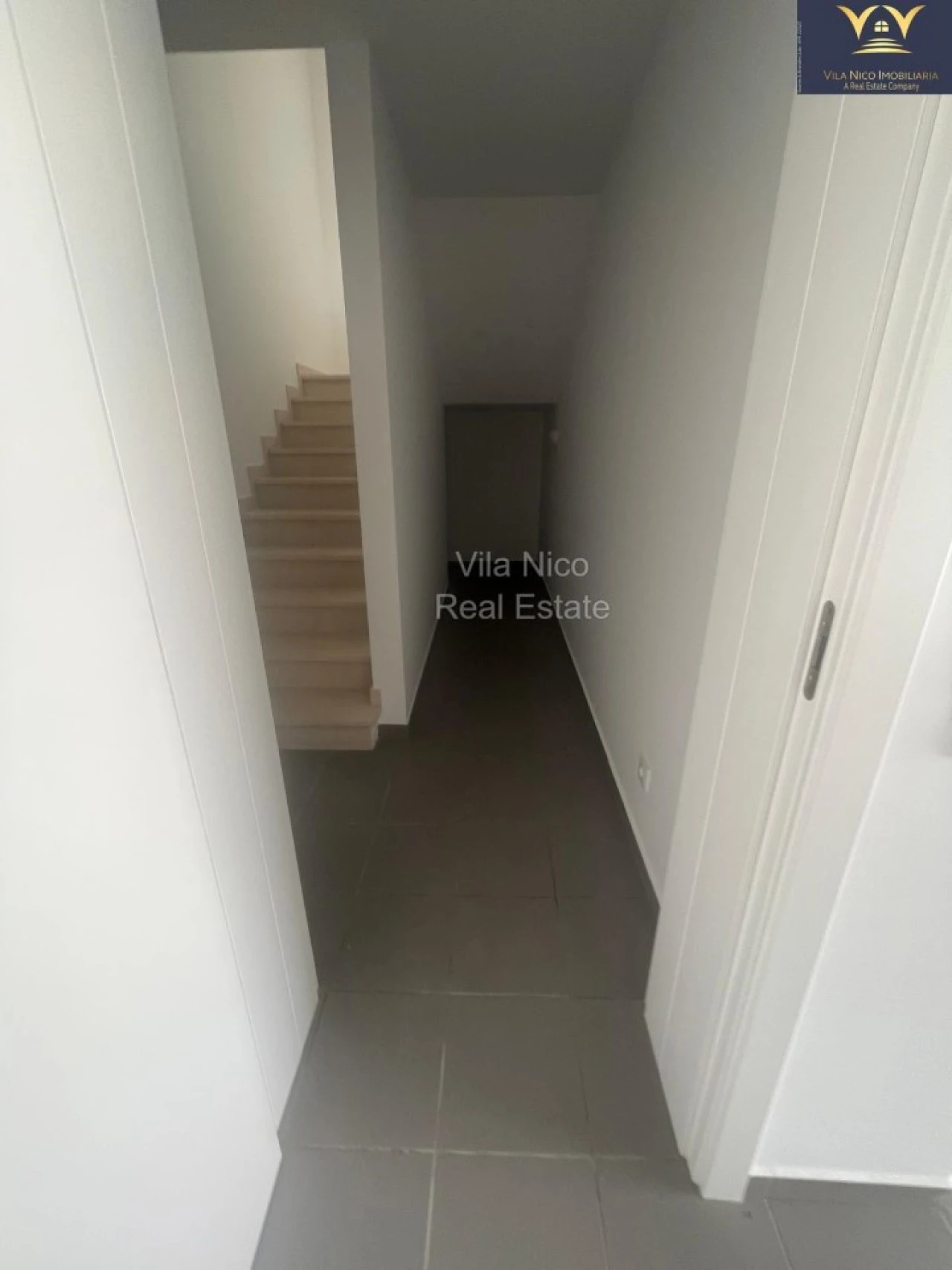 Moradia T4 para Venda em Mexilhoeira Grande Foto 4