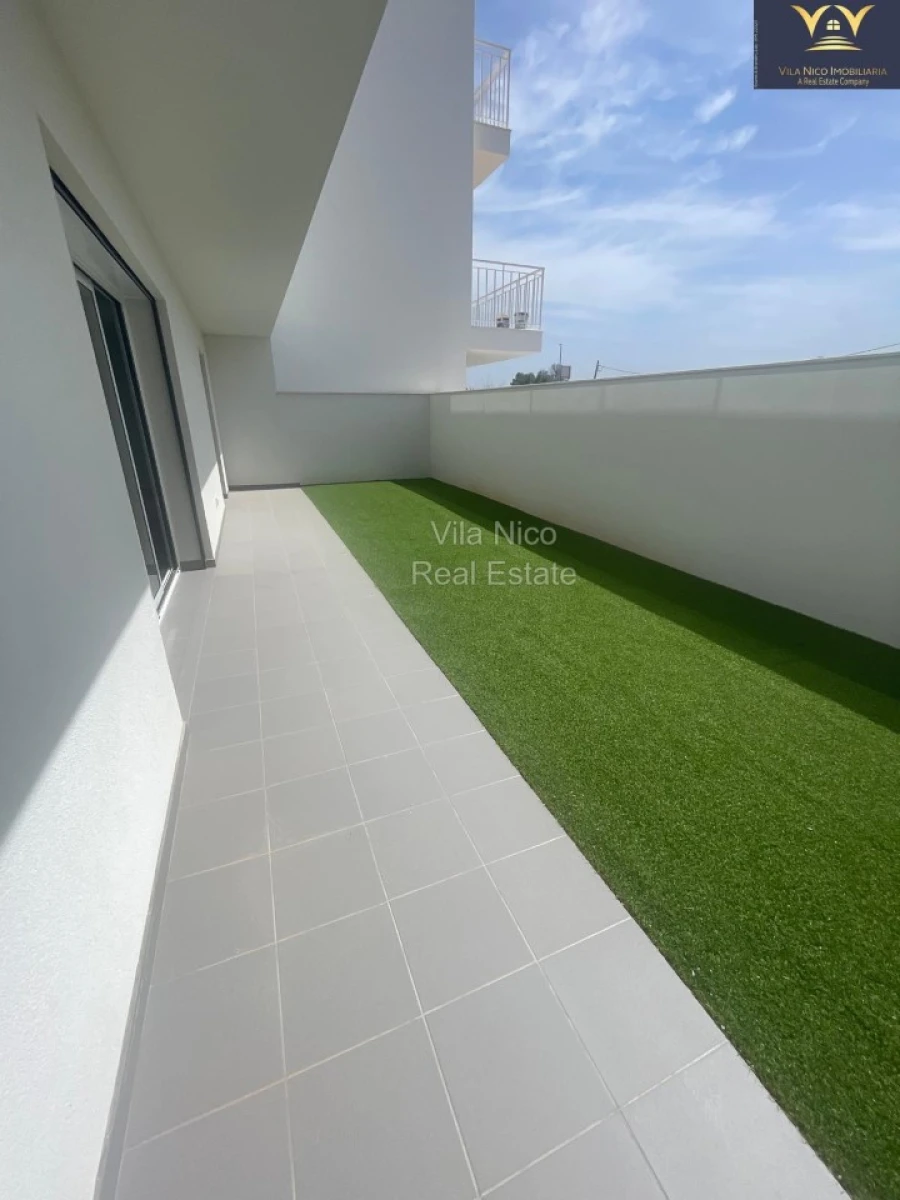 Moradia T4 para Venda em Mexilhoeira Grande Foto 8