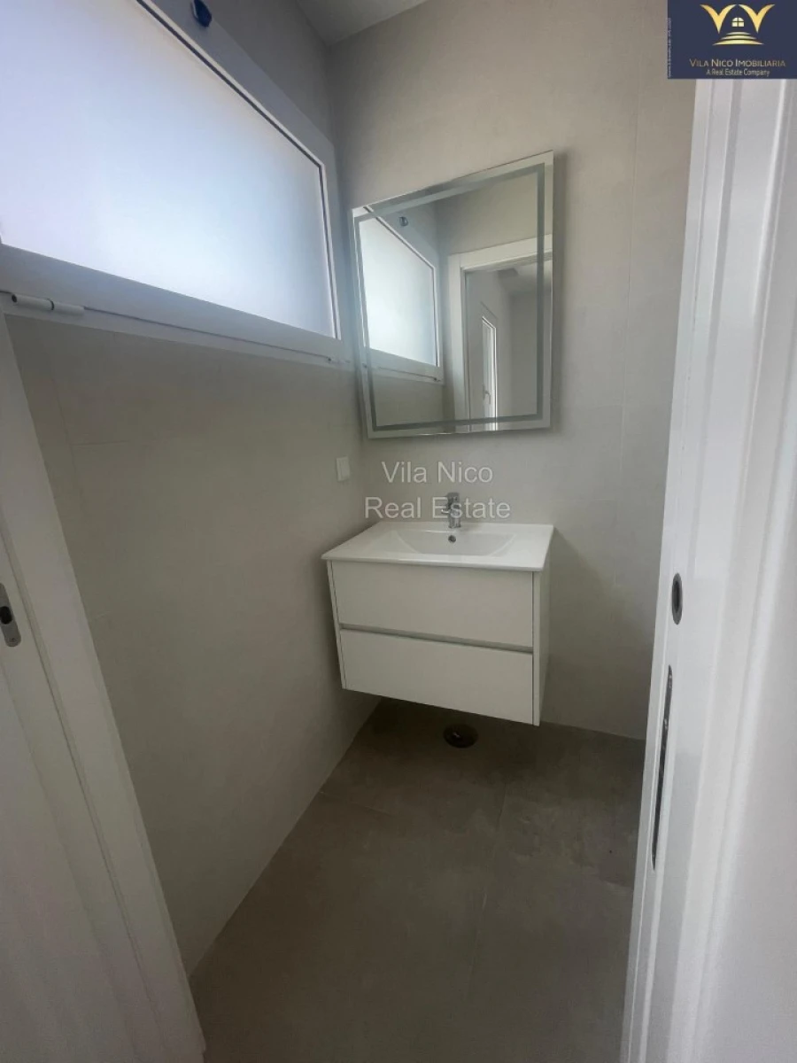 Moradia T4 para Venda em Mexilhoeira Grande Foto 18