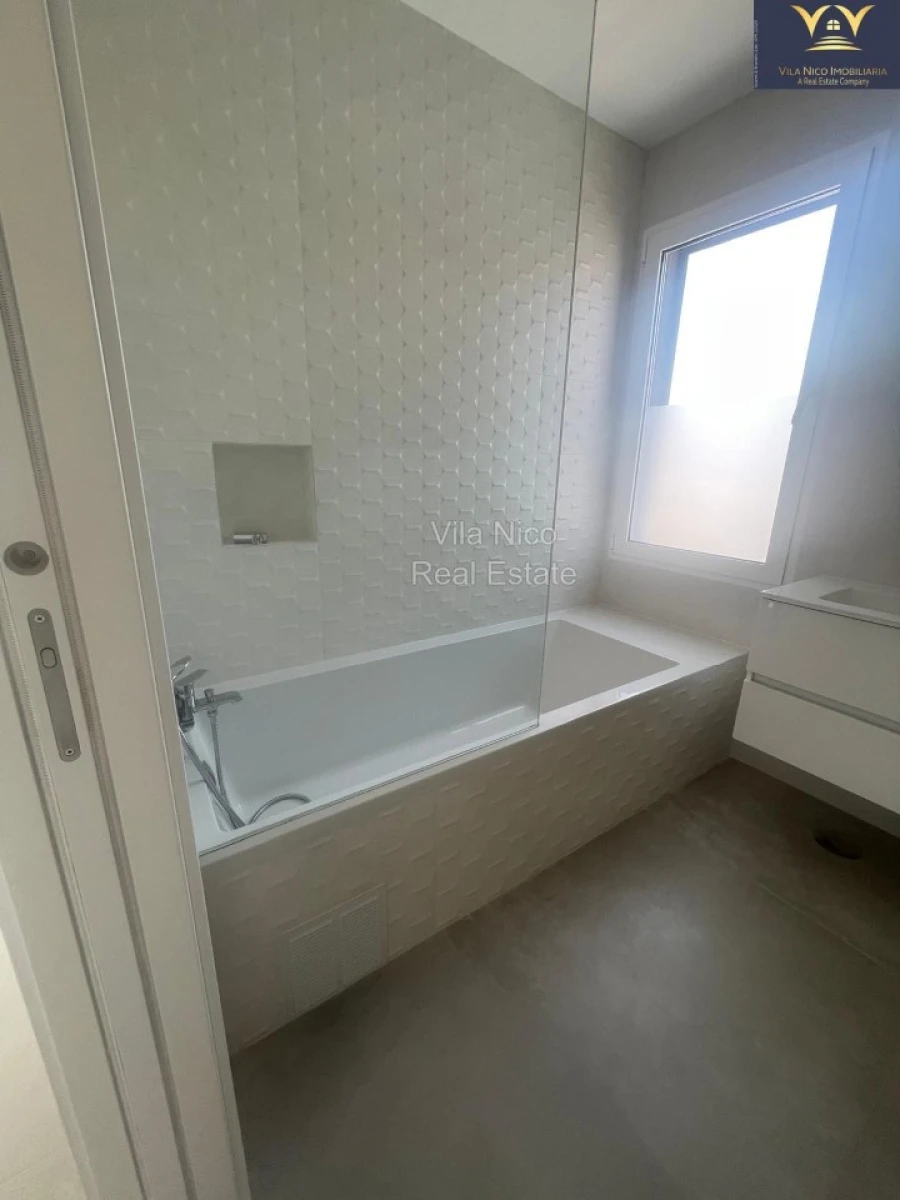 Moradia T4 para Venda em Mexilhoeira Grande Foto 19