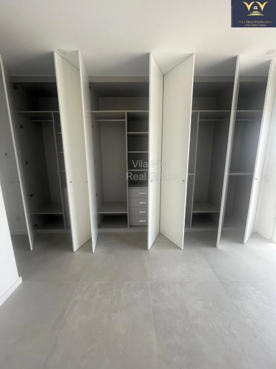 Moradia T4 para Venda em Mexilhoeira Grande Foto 20