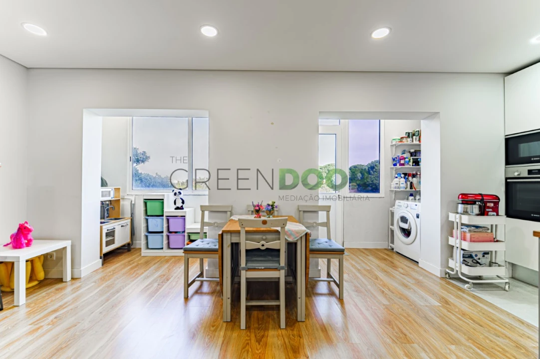 Apartamento T2 para Venda em Seixal, Arrentela e Aldeia de Paio Pires Foto 3